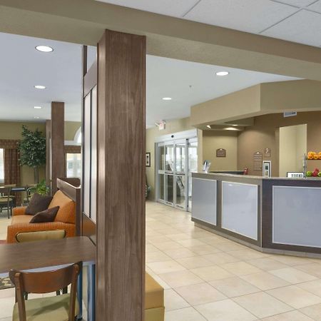 Microtel Inn & Suites By Wyndham Minot Buitenkant foto