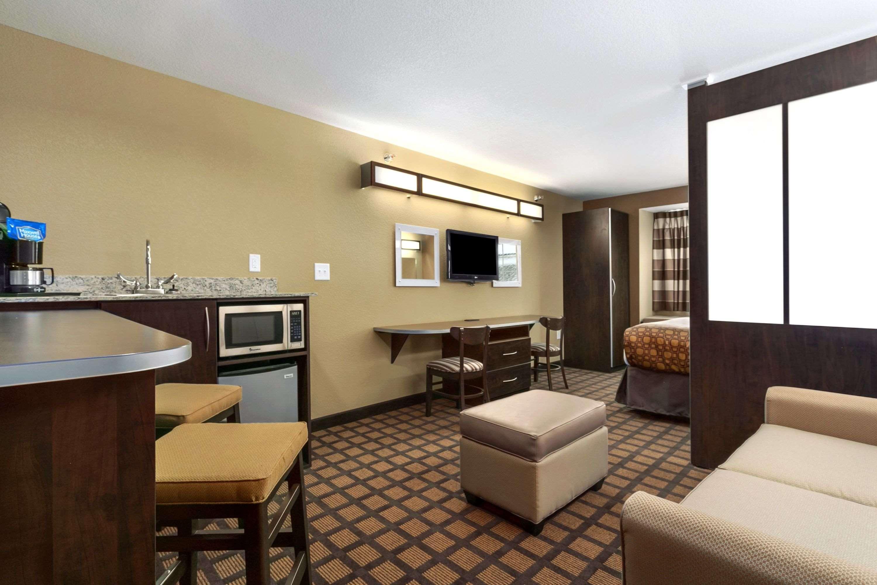 Microtel Inn & Suites By Wyndham Minot Buitenkant foto